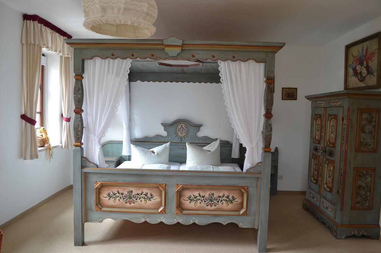 Elegant-Hotel "Zur Burg" Posterstein 객실 사진