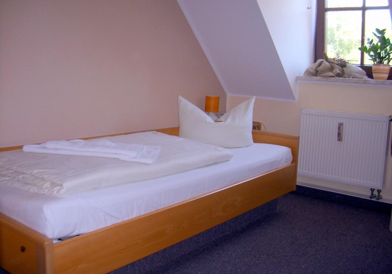 Elegant-Hotel "Zur Burg" Posterstein 객실 사진