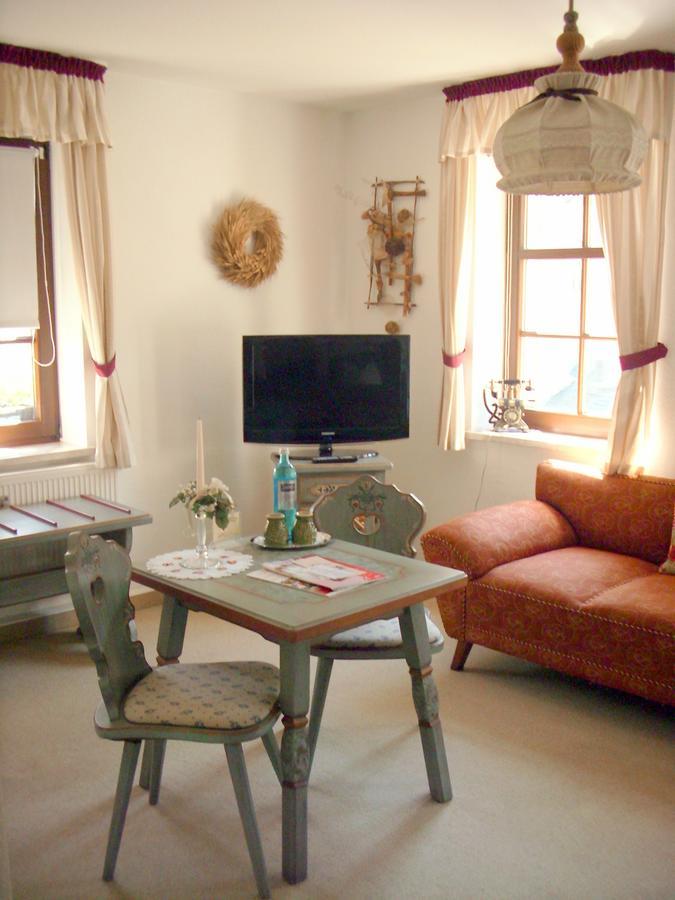 Elegant-Hotel "Zur Burg" Posterstein 객실 사진