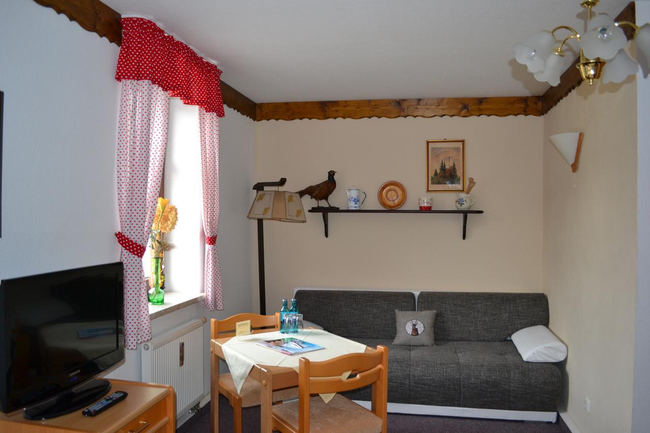 Elegant-Hotel "Zur Burg" Posterstein 객실 사진
