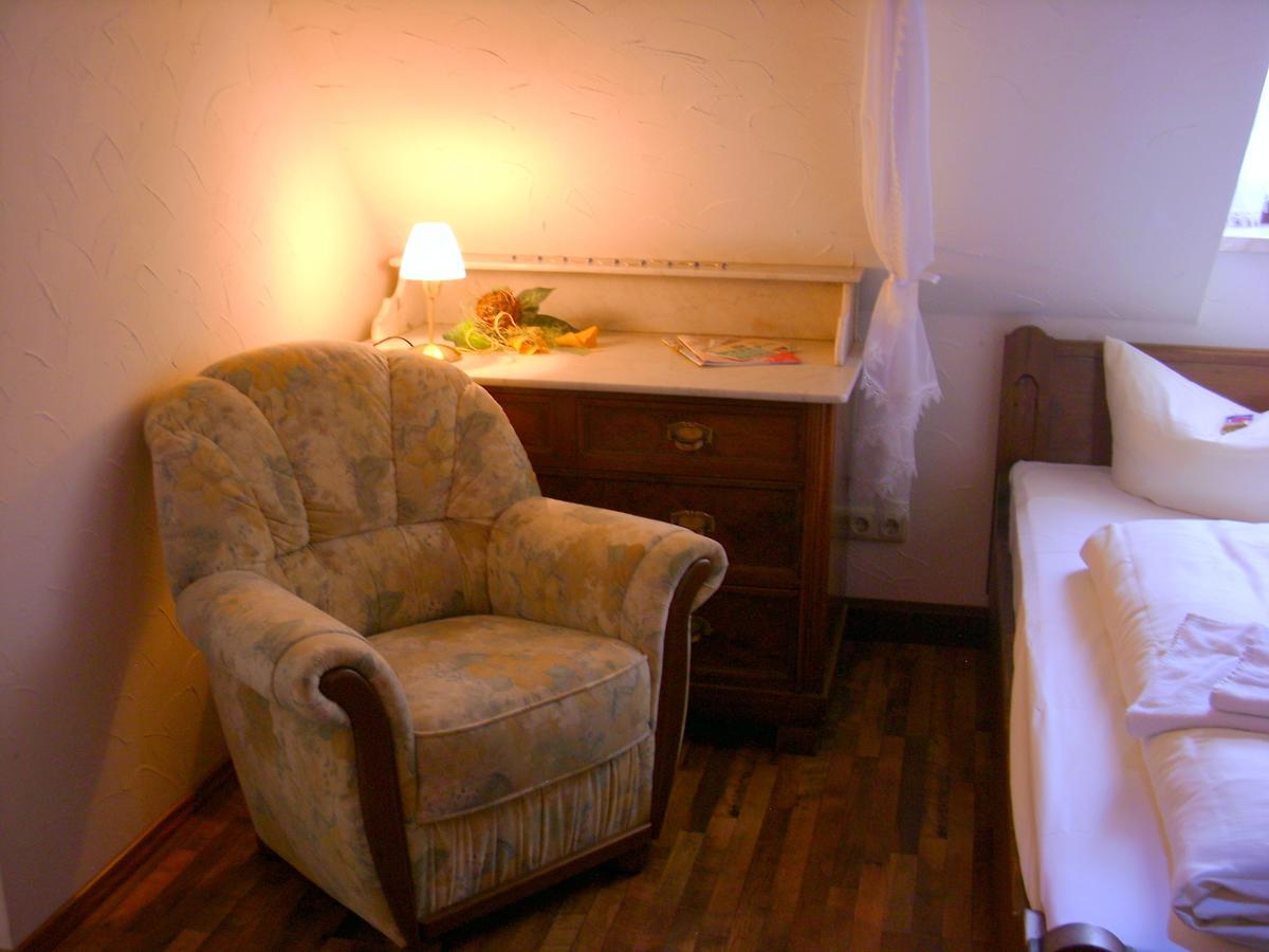 Elegant-Hotel "Zur Burg" Posterstein 객실 사진
