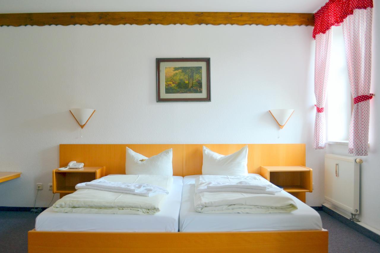 Elegant-Hotel "Zur Burg" Posterstein 객실 사진